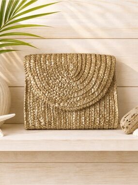Straw Clutch‎ Perfect for Summer!